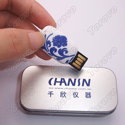深圳思正電子(正益通)U盤廠家服務(wù)于U盤代工、U盤定做和 正益通推出青花瓷U盤超炫的個(gè)性U盤